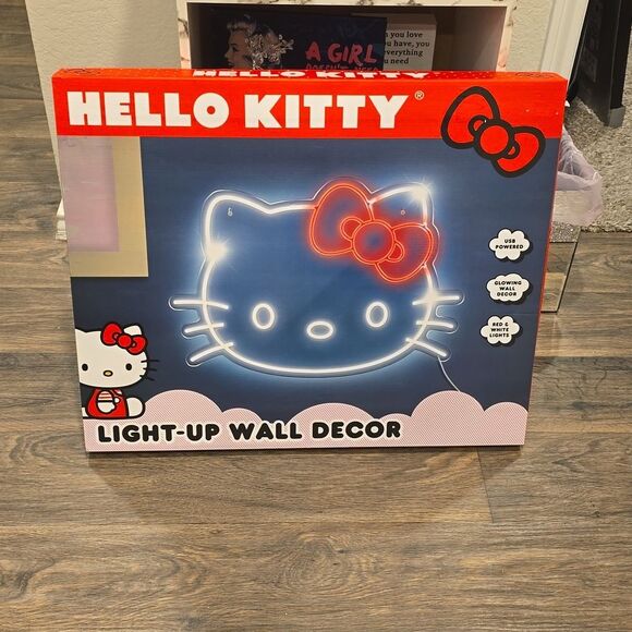 Hello Kitty Light-Up Wall Decor - Picture 5 of 6